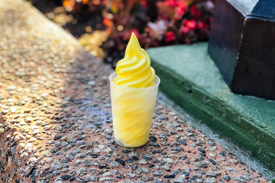 These Disney foods are a total must-try: come on, put on your Mickey Ears and get your tummy prepared! We've got a magical foodie adventure to go on!