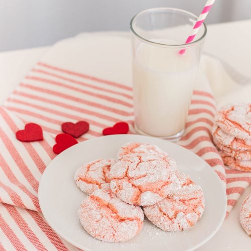 These pink crinkle cookies are super easy to make and have a pop of color that makes them so cute! #crinklecookies